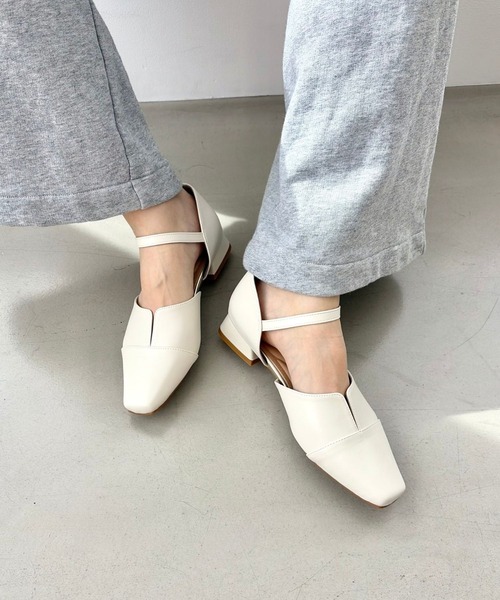 WA ORiental TRaffic(ダブルエーオリエンタルトラフィック)の「スリット セパレート パンプス /62110(パンプス・レディース・ブラック/ブラウン/ホワイト・SS/S/M/L/LL/3L)」の2枚目の写真