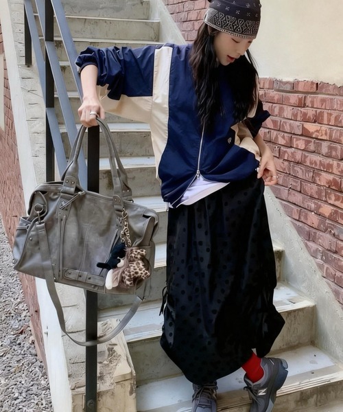 DIAVEL(ディアベル)の「【3色展開】バイカーデザインバッグ レースアップ×バックル /2WAYトートバッグ(ショルダー付き)(トートバッグ・レディース・ブラック/グレー/ピンク・F)」の6枚目の写真