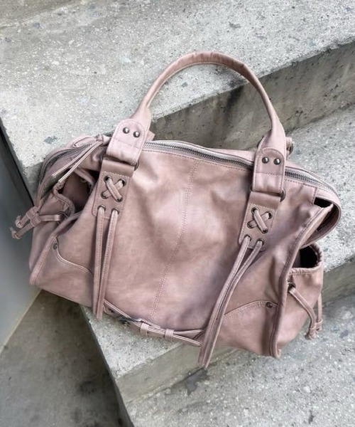 DIAVEL(ディアベル)の「【3色展開】バイカーデザインバッグ レースアップ×バックル /2WAYトートバッグ(ショルダー付き)(トートバッグ・レディース・ブラック/グレー/ピンク・F)」の21枚目の写真