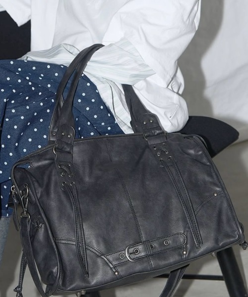 DIAVEL（ディアベル）の「【3色展開】バイカーデザインバッグ レースアップ×バックル /2WAYトートバッグ（ショルダー付き）（トートバッグ・レディース・ブラック/グレー/ピンク・F）」の16枚目の写真