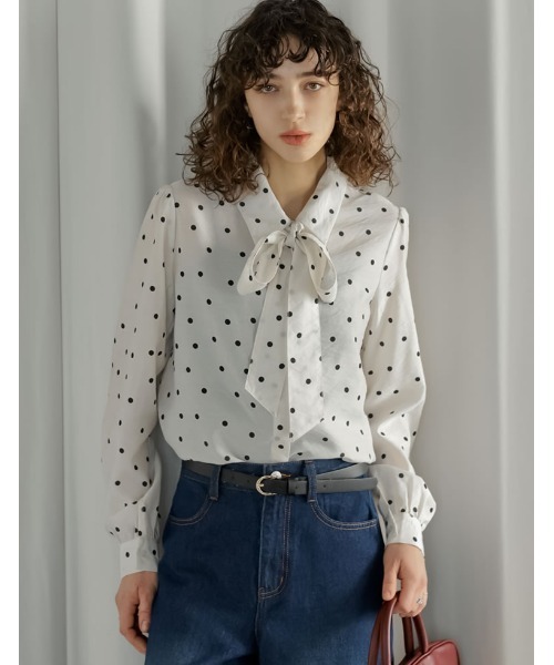 Re:EDIT（リエディ）の「[2026S/S PRE ORDER]マルチウェイドットor無地リボンタイ付きシアーシャツ（シャツ/ブラウス・レディース・ホワイト系その他/ホワイト/イエロー/ブラック系その他/ブラック・LARGE/MEDIUM）」の3枚目の写真