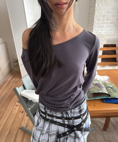 DIAGONAL(ダイアゴナル)の「LOOSE SHIRRING TOP (charcoal)(Tシャツ/カットソー・レディース・その他・FREE)」の2枚目の写真