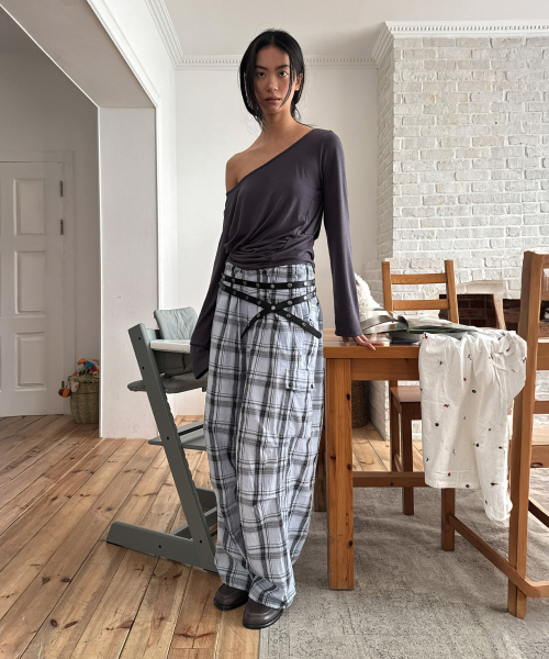 DIAGONAL(ダイアゴナル)の「LOOSE SHIRRING TOP (charcoal)(Tシャツ/カットソー・レディース・その他・FREE)」の4枚目の写真