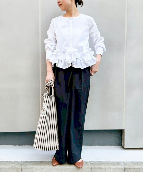 NOLLEY’S（ノーリーズ）の「【WEB限定】ウォッシャブルペプラムフリル2WAYブラウス（シャツ/ブラウス・レディース・ブルー系その他3/オフホワイト・FREE）」の3枚目の写真