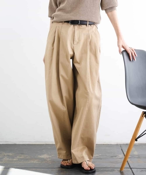 MICHEL KLEIN(ミッシェル・クラン)の「チノバレルパンツ(チノパンツ・レディース・ミント/サンドベージュ・38/40)」の2枚目の写真