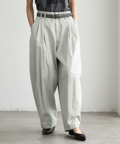MICHEL KLEIN(ミッシェル・クラン)の「チノバレルパンツ(チノパンツ・レディース・ミント/サンドベージュ・38/40)」の12枚目の写真