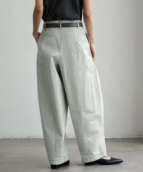 MICHEL KLEIN(ミッシェル・クラン)の「チノバレルパンツ(チノパンツ・レディース・ミント/サンドベージュ・38/40)」の14枚目の写真