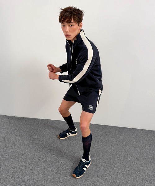ARMANI EXCHANGE(アルマーニエクスチェンジ)の「【A|X アルマーニ エクスチェンジ】AXロゴ サイドテープ スタンドカラージップアップスウェットシャツ(スウェット・メンズ・セージグリーン/ダークネイビー/ホワイト・X-SMALL/X-LARGE/SMALL/MEDIUM/LARGE)」の7枚目の写真