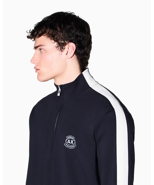 ARMANI EXCHANGE(アルマーニエクスチェンジ)の「【A|X アルマーニ エクスチェンジ】AXロゴ サイドテープ スタンドカラージップアップスウェットシャツ(スウェット・メンズ・セージグリーン/ダークネイビー/ホワイト・X-SMALL/X-LARGE/SMALL/MEDIUM/LARGE)」の10枚目の写真