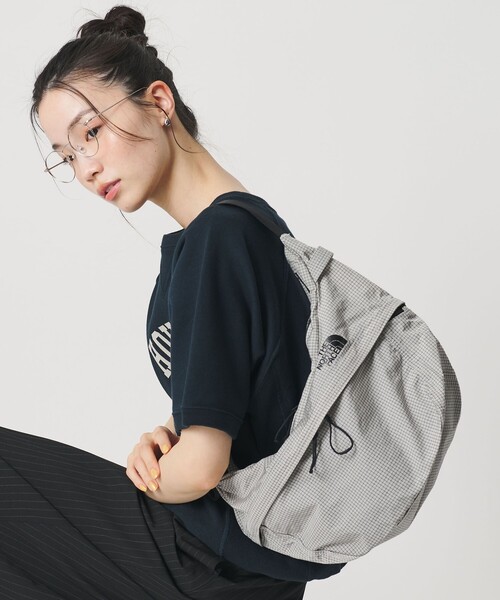 THE NORTH FACE(ザノースフェイス)の「<THE NORTH FACE>メノウウォーカー ショルダーバッグ(ショルダーバッグ・レディース・パープル/ライトグレー・FREE)」の5枚目の写真