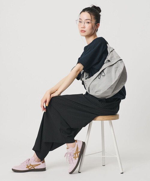THE NORTH FACE(ザノースフェイス)の「<THE NORTH FACE>メノウウォーカー ショルダーバッグ(ショルダーバッグ・レディース・パープル/ライトグレー・FREE)」の6枚目の写真