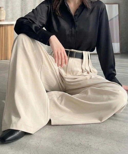deux amour(ドゥーザムール)の「ベルト付きワイドパンツ(スウェットパンツ・レディース・ブラック/アイボリー・SMALL/MEDIUM)」の4枚目の写真