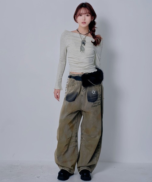 Diable baiser(ディアブルベーゼ)の「プリント入りブラウン加工バレルデニムパンツ(デニムパンツ・レディース・ブラウン・LL/LARGE/MEDIUM)」の6枚目の写真