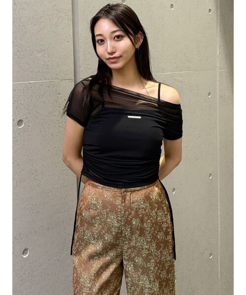 MURUA(ムルーア)の「タックドロストシアートップス 夏服(Tシャツ/カットソー・レディース・ブルー/ブラウン/ブラック・FREE)」の4枚目の写真