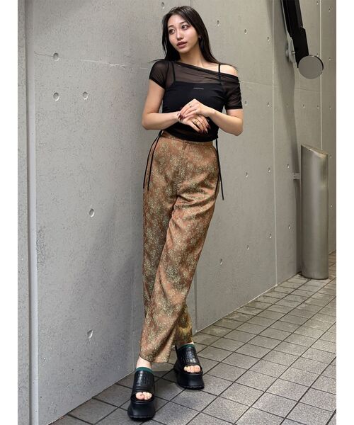 MURUA(ムルーア)の「タックドロストシアートップス 夏服(Tシャツ/カットソー・レディース・ブルー/ブラウン/ブラック・FREE)」の6枚目の写真
