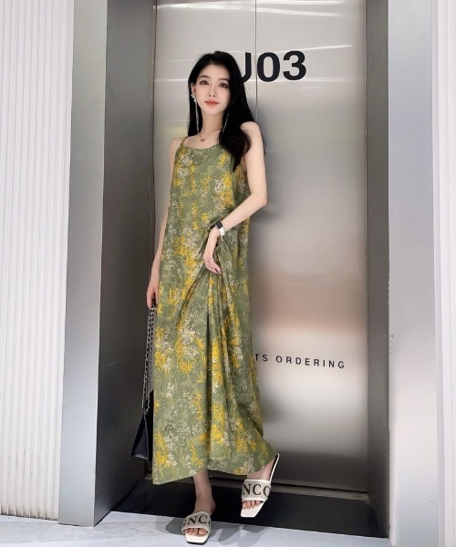 Ritzy(リッツィー)の「花柄 ロング丈 キャミソールワンピース(ワンピース・レディース・ネイビー/グリーン/ホワイト/ブラック・FREE)」の22枚目の写真