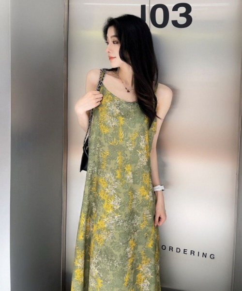 Ritzy(リッツィー)の「花柄 ロング丈 キャミソールワンピース(ワンピース・レディース・ネイビー/グリーン/ホワイト/ブラック・FREE)」の15枚目の写真