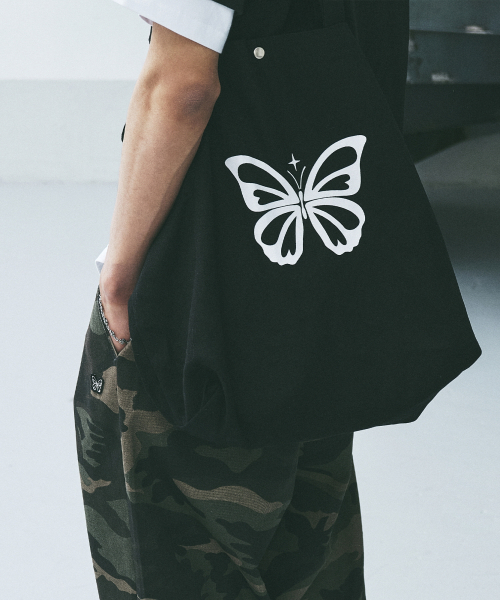NICK&NICOLE(ニックアンドニコール)の「BUTTERFLY GRAPHIC CANVAS BAG_BLACK(エコバッグ/サブバッグ・レディース・その他・FREE)」の7枚目の写真