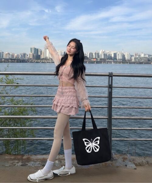 NICK&NICOLE(ニックアンドニコール)の「BUTTERFLY GRAPHIC CANVAS BAG_BLACK(エコバッグ/サブバッグ・レディース・その他・FREE)」の4枚目の写真