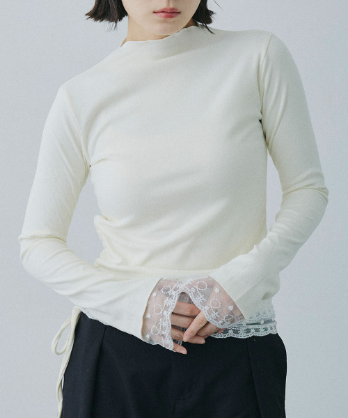 Mirette(ミレット)の「レースレイヤード風ハイネックカットトップス / Lace Layered High Neck Cut Top(Tシャツ/カットソー・レディース・ナチュラル・FREE)」の1枚目の写真