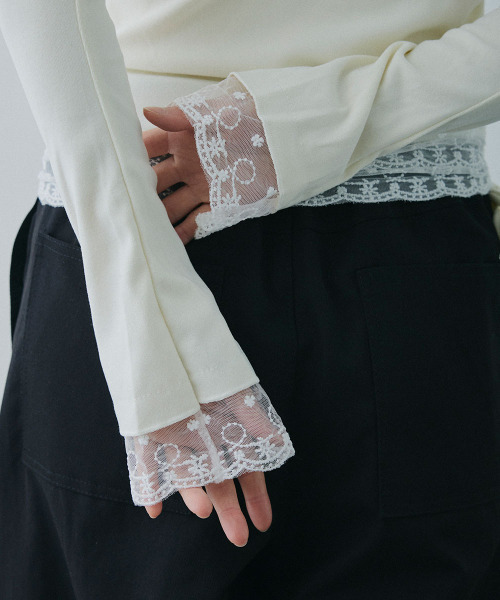 Mirette(ミレット)の「レースレイヤード風ハイネックカットトップス / Lace Layered High Neck Cut Top(Tシャツ/カットソー・レディース・ナチュラル・FREE)」の11枚目の写真
