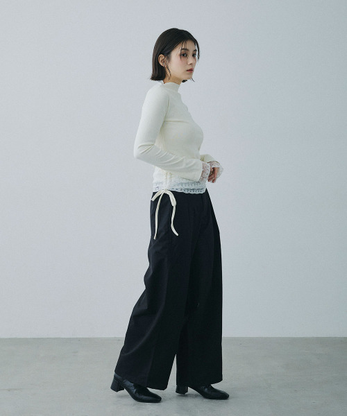 Mirette(ミレット)の「レースレイヤード風ハイネックカットトップス / Lace Layered High Neck Cut Top(Tシャツ/カットソー・レディース・ナチュラル・FREE)」の3枚目の写真