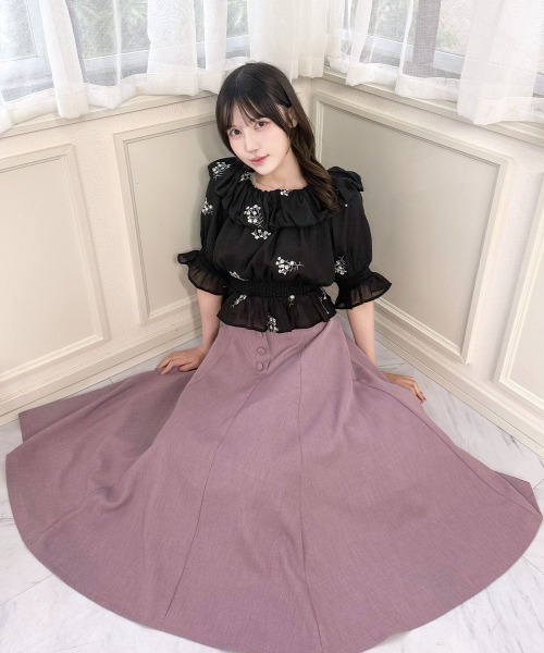 an another angelus(アンアナザーアンジェラス)の「アリッサム刺繍オフショルブラウス/fint フィント(シャツ/ブラウス・レディース・アイボリー/ラベンダー/ブラック・FREE)」の11枚目の写真