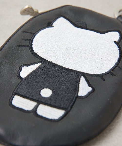 ear PAPILLONNER（イアパピヨネ）の「【HELLO KITTY（ハローキティ）×ear】コラボレザーケース《本革》（ポーチ・レディース・レッド/ブラック・FREE）」の21枚目の写真
