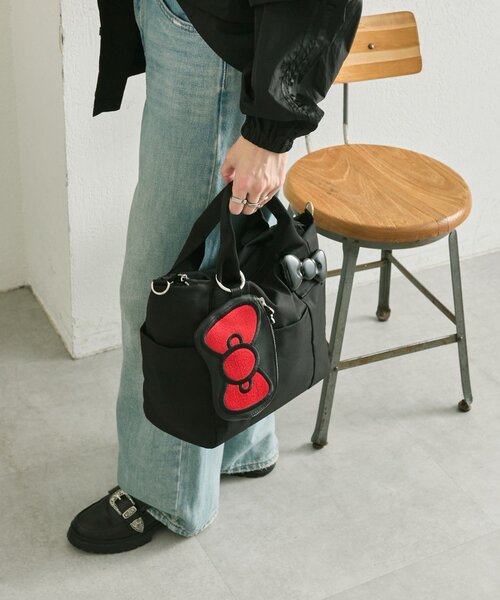 ear PAPILLONNER（イアパピヨネ）の「【HELLO KITTY（ハローキティ）×ear】コラボレザーケース《本革》（ポーチ・レディース・レッド/ブラック・FREE）」の6枚目の写真