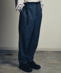 is-ness（イズネス）の「【IS-NESS / イズネス】NU WIDE EZ PANTS