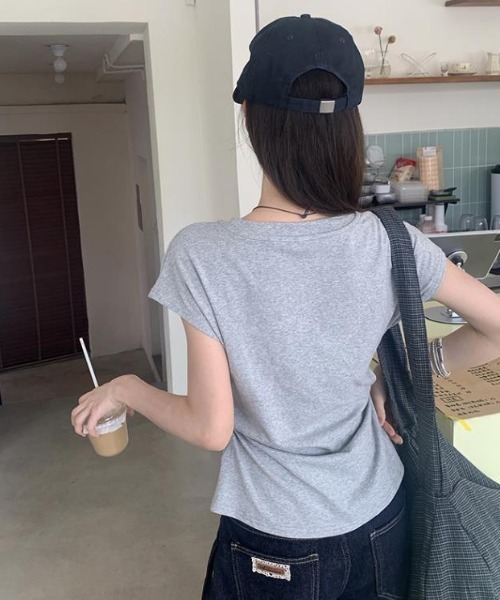 semplice(センプリチェ)の「Tシャツ【韓国ファッション】(Tシャツ/カットソー・レディース・グレー・XL/L/M/S)」の5枚目の写真
