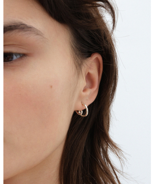 ANOTHERLAYER（アナザーレイヤー）の「Claudia Earring (silver925)（ピアス（両耳用）・レディース・シルバー・FREE）」の2枚目の写真