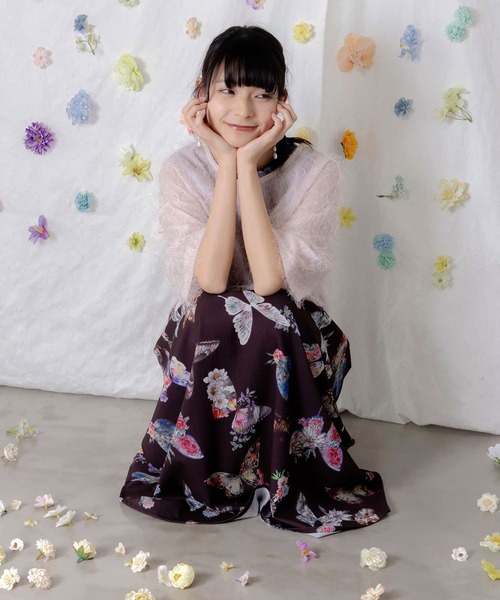 iS ScoLar(イズスカラー)の「562210:フェザーラメシフォンプルオーバー付き 蝶柄ワンピース(ワンピース・レディース・ブラック/グレー・M)」の7枚目の写真