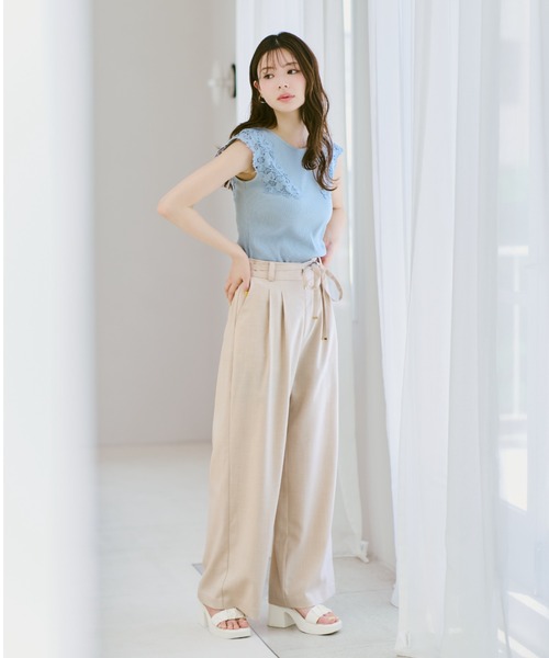 MISCH MASCH(ミッシュマッシュ)の「2026春夏新作 細リボンベルト付き2タックワイドパンツ(その他パンツ・レディース・ブラック/ベージュ/ブルー・S/M)」の5枚目の写真