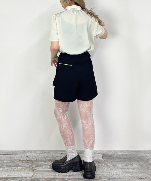 NICOLE CLUB(ニコル クラブ)の「センター切り替えショートパンツ(その他パンツ・レディース・ブラック/チャコールグレー・M)」の10枚目の写真