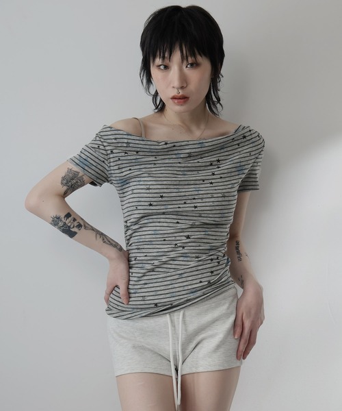 Ulysses(ユリシス)の「星×ボーダーオフショルカットソー(Tシャツ/カットソー・レディース・ダークグレー/グレー・F)」の2枚目の写真