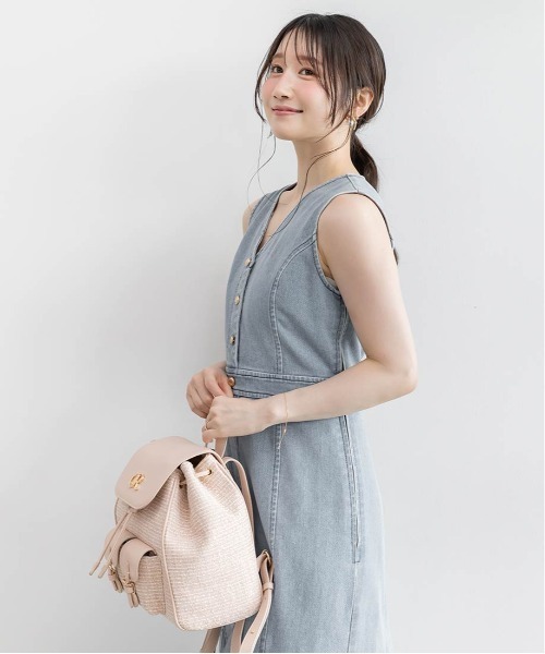 RANDA(ランダ)の「Vネックデニムマーメイドワンピース(ワンピース・レディース・グレー/ブルー・1/0)」の8枚目の写真