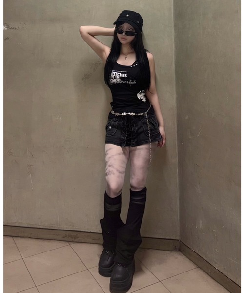 Never mind the XU(ネバーマインドザエックスユー)の「【Never mind the XU】double belt strap cap / 【ネバーマインド ザ エックスユー】ダブルベルトストラップワークキャップ<着用動画あり>(キャップ・メンズ・チャコール/ブラック・ONE SIZE)」の7枚目の写真