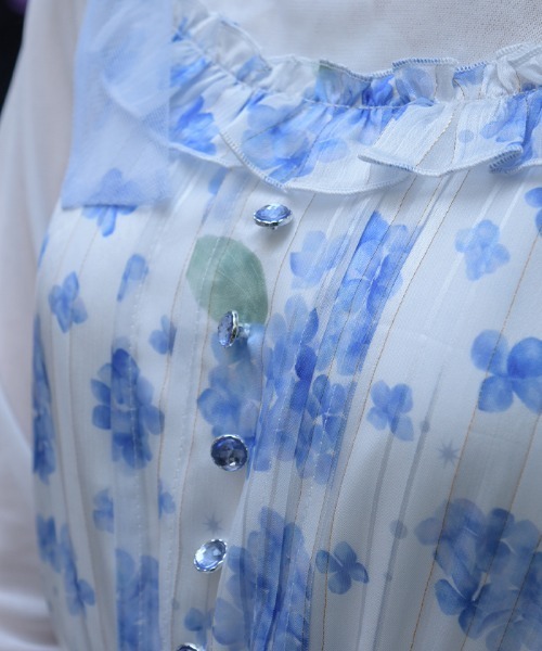 axes femme(アクシーズファム)の「紫陽花柄ショルダーリボンワンピース(ワンピース・レディース・ホワイト/ラベンダー・FREE)」の4枚目の写真