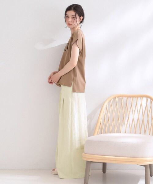 OPAQUE.CLIP(オペークドットクリップ)の「ロゴフレンチスリーブカットソー【洗濯機OK】(Tシャツ/カットソー・レディース・チャコールグレー/ホワイト/ブラウン系・00)」の11枚目の写真