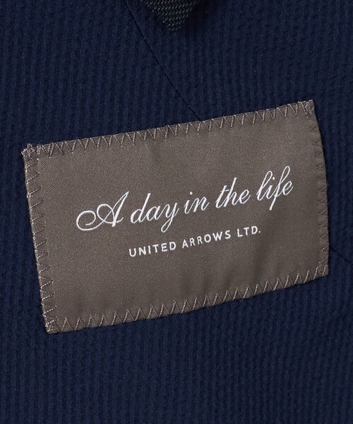 A DAY IN THE LIFE UNITED ARROWS(アデイインザライフユナイテッドアローズ)の「サッカー 2ボタン ジャケット-セットアップ対応・マシンウォッシャブル-<A DAY IN THE LIFE>(テーラードジャケット・メンズ・ダークグレー/ネイビー・M/L/S/XL)」の19枚目の写真