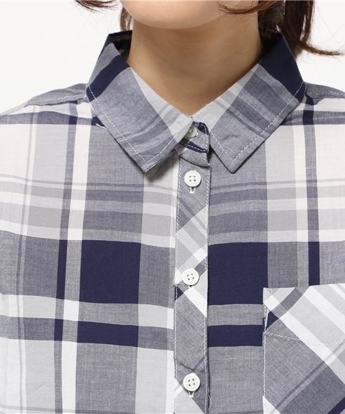 earth music&ecology（アースミュージックアンドエコロジー）の「【2016Summer】ビッグチェックシャツ（シャツ/ブラウス・レディース・ネイビー/ブラック・LARGE/MEDIUM）」の6枚目の写真