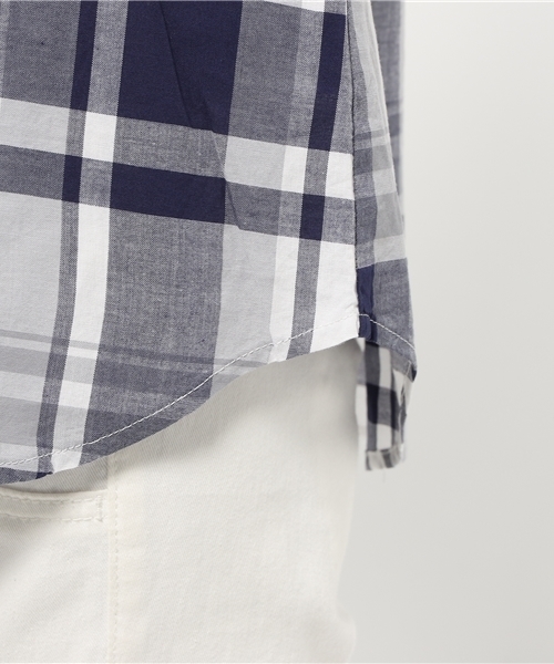 earth music&ecology（アースミュージックアンドエコロジー）の「【2016Summer】ビッグチェックシャツ（シャツ/ブラウス・レディース・ネイビー/ブラック・LARGE/MEDIUM）」の8枚目の写真