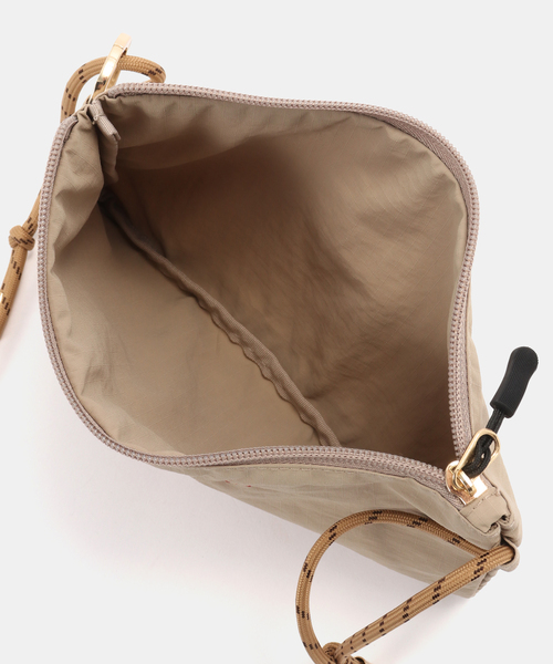 Deuxieme Classe(ドゥーズィエムクラス)の「BTN Pouch バッグ(ショルダーバッグ・レディース・ベージュ・FREE)」の4枚目の写真