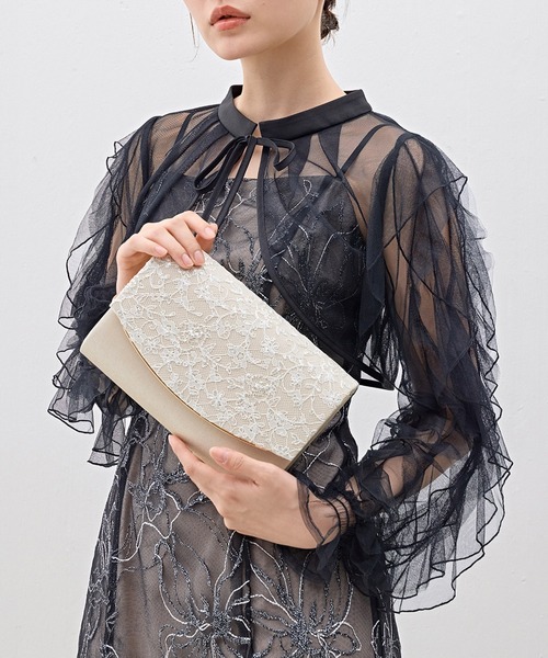 Kana(カナ)の「スパンコール繊細刺繍レースクラッチバッグ 結婚式 お呼ばれ オケージョン(クラッチバッグ・レディース・ベージュ/ブラック/シルバー・フリー)」の1枚目の写真