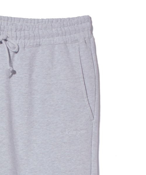 XLARGE(エクストララージ)の「【一部WEB限定】CURSIVE WIDE SWEAT PANTS(スウェットパンツ・メンズ・ブラック/アッシュ/ネイビー/グリーン・S/M/L/XL)」の21枚目の写真