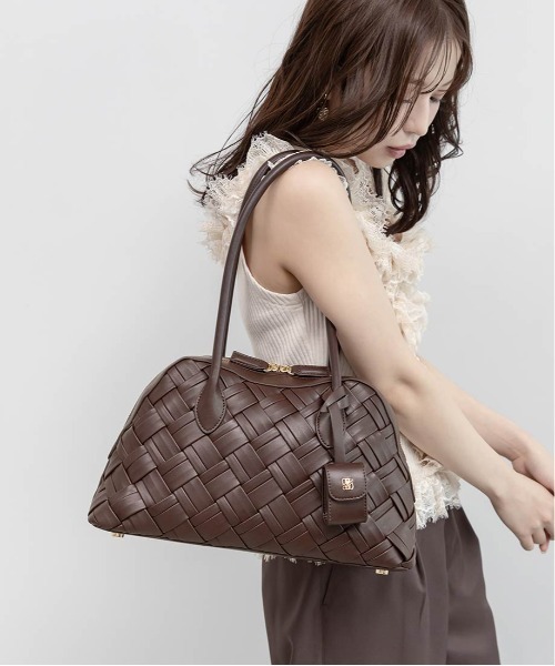 RANDA(ランダ)の「編み込みデザインショルダーバッグ(ショルダーバッグ・レディース・ブラウン/ブラック・L)」の5枚目の写真