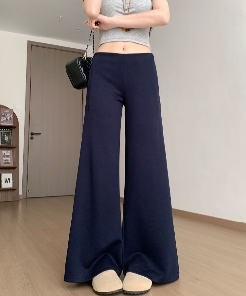 Mela(メラ)の「ストレッチスウェット ワイドフレアパンツ(スウェットパンツ・レディース・ブラック/ネイビー/グレー・L/M/S)」の3枚目の写真