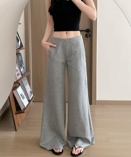 Mela(メラ)の「ストレッチスウェット ワイドフレアパンツ(スウェットパンツ・レディース・ブラック/ネイビー/グレー・L/M/S)」の7枚目の写真