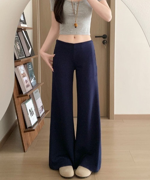 Mela(メラ)の「ストレッチスウェット ワイドフレアパンツ(スウェットパンツ・レディース・ブラック/ネイビー/グレー・L/M/S)」の11枚目の写真